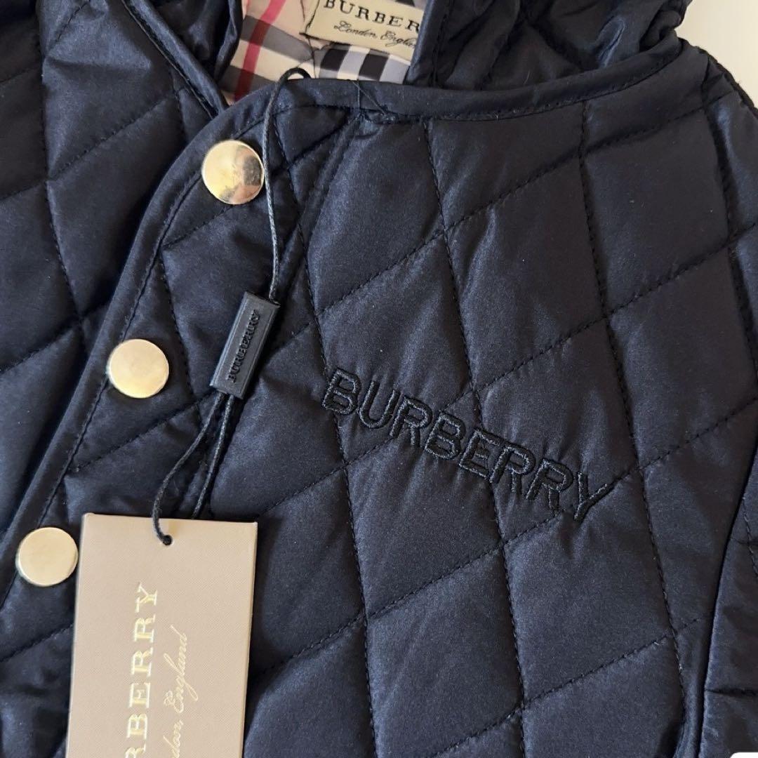 BURBERRY フード付きダウンジャケット　130㎝