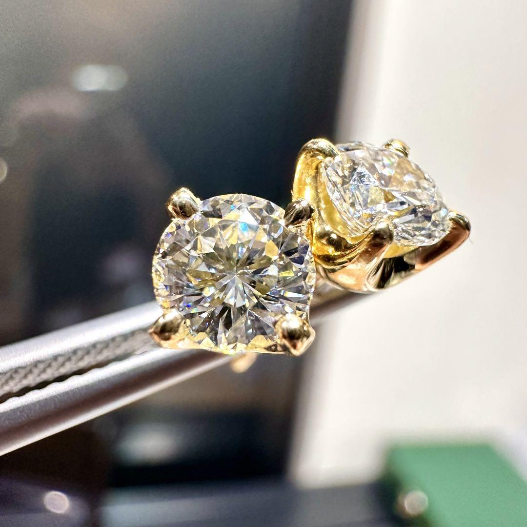 大粒D&D144面カット　ダイヤモンドピアス0.536ct 0.548ct