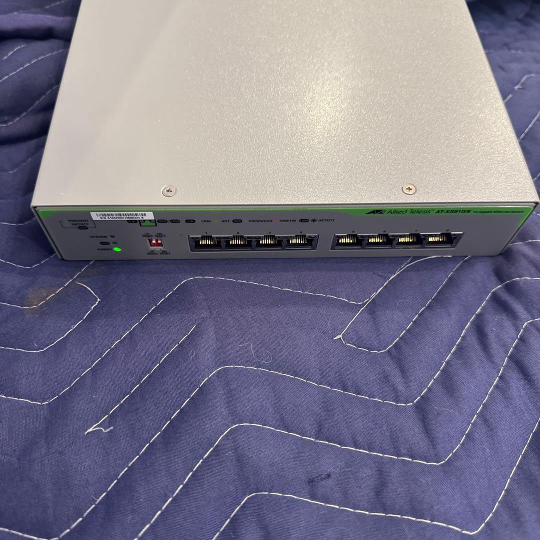 8 8ポートスイッチ目立った傷や汚れなし