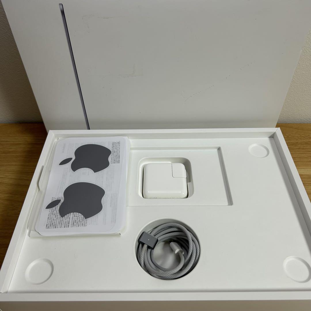 未使用に近いApple MacBook Air M2 13.6 inch