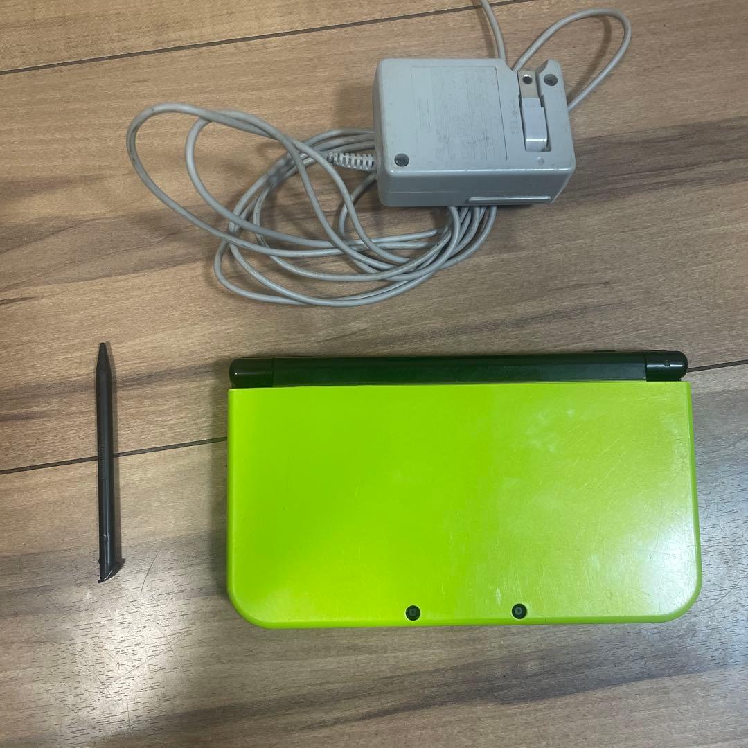 3DSLL ライムグリーン 充電器、タッチペン付き