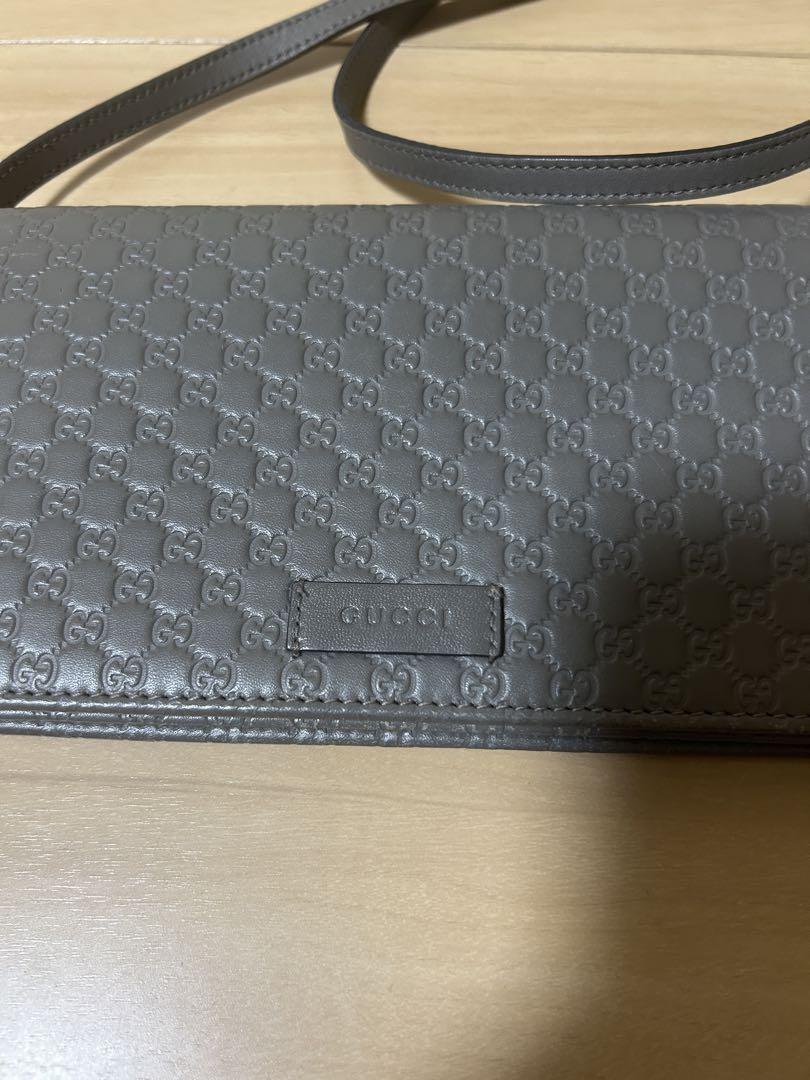 GUCCI グレー 型押しロゴ チェーンウォレット　ショルダーバッグ