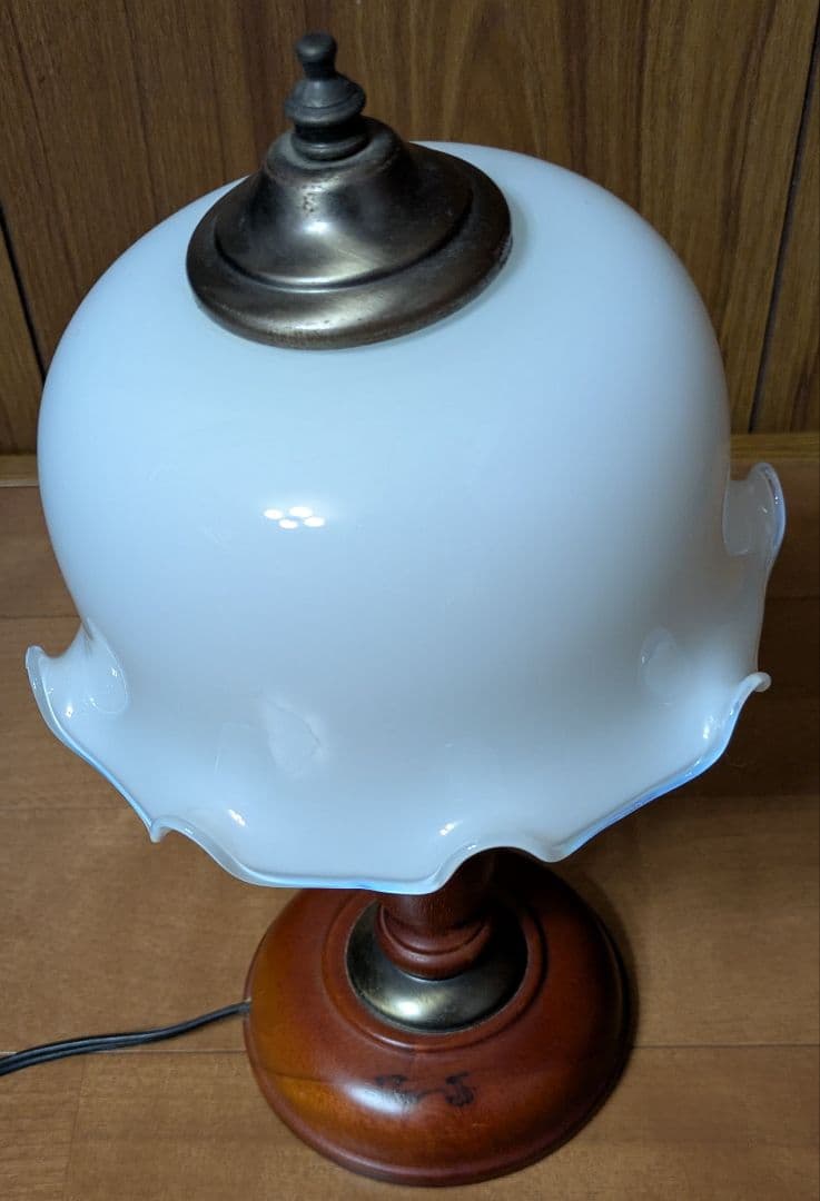 テーブルライト 波状シェードKishima