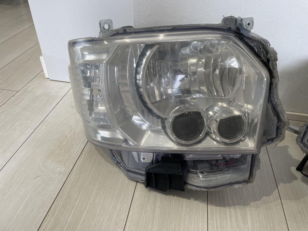 ニコちゃん　ハイエースヘッドライト　ジャンク　LED