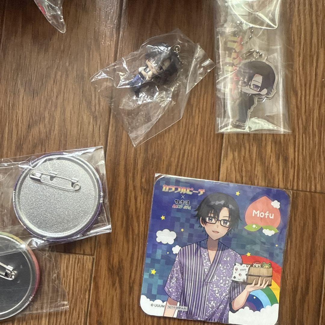 カラフルピーチ　もふ　もふくん　もふさん　アクリルスタンド　缶バッジ