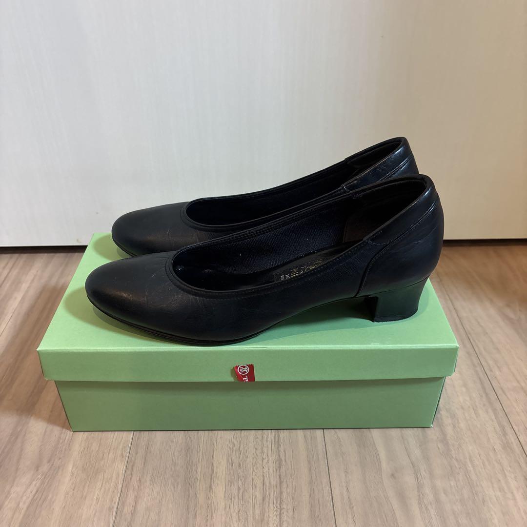 MIHAMA ブラックパンプス 24cm