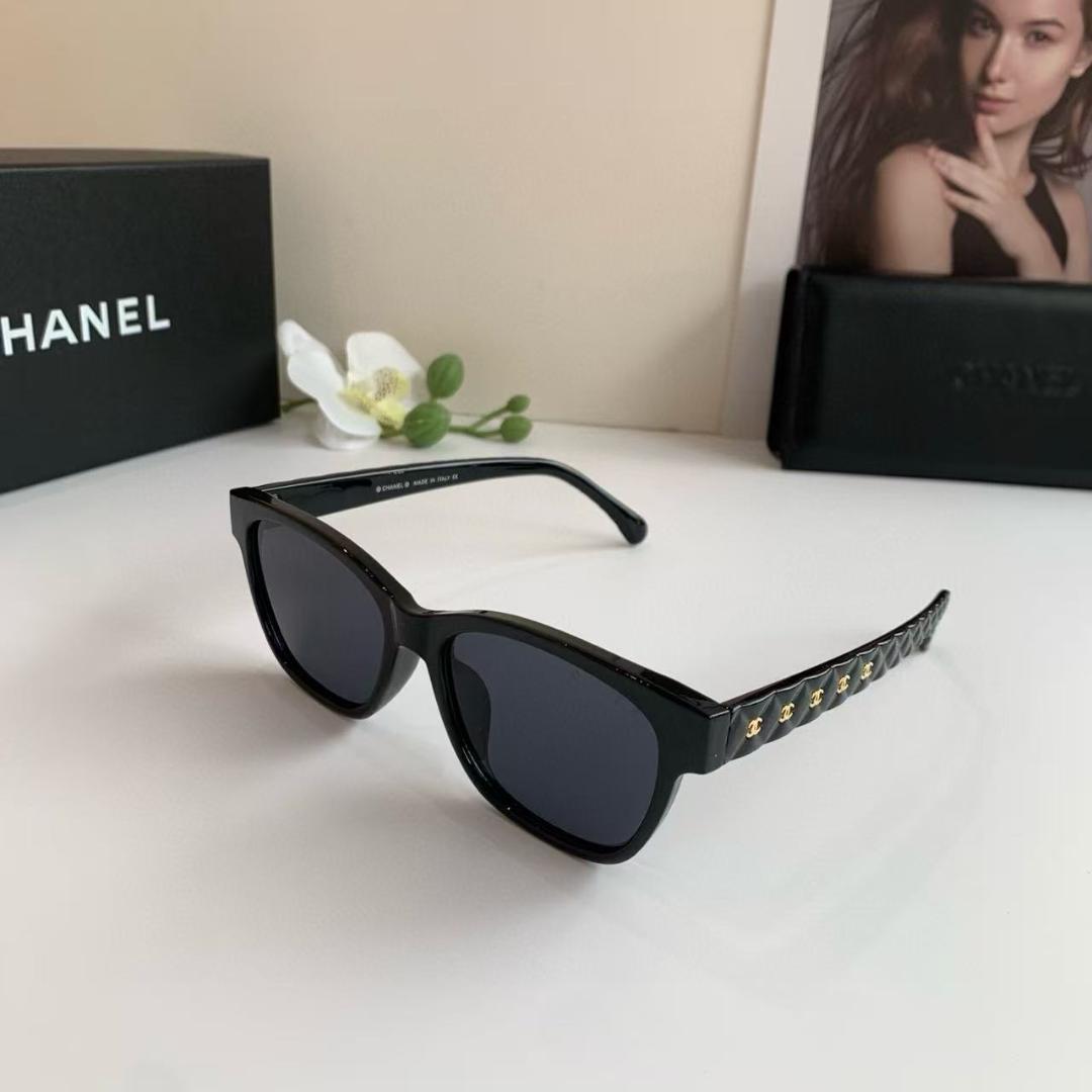 CHANEL キャットアイサングラス ブラック ケース付き 美品 CHANEL ブラック キャットアイサングラス ケース付き