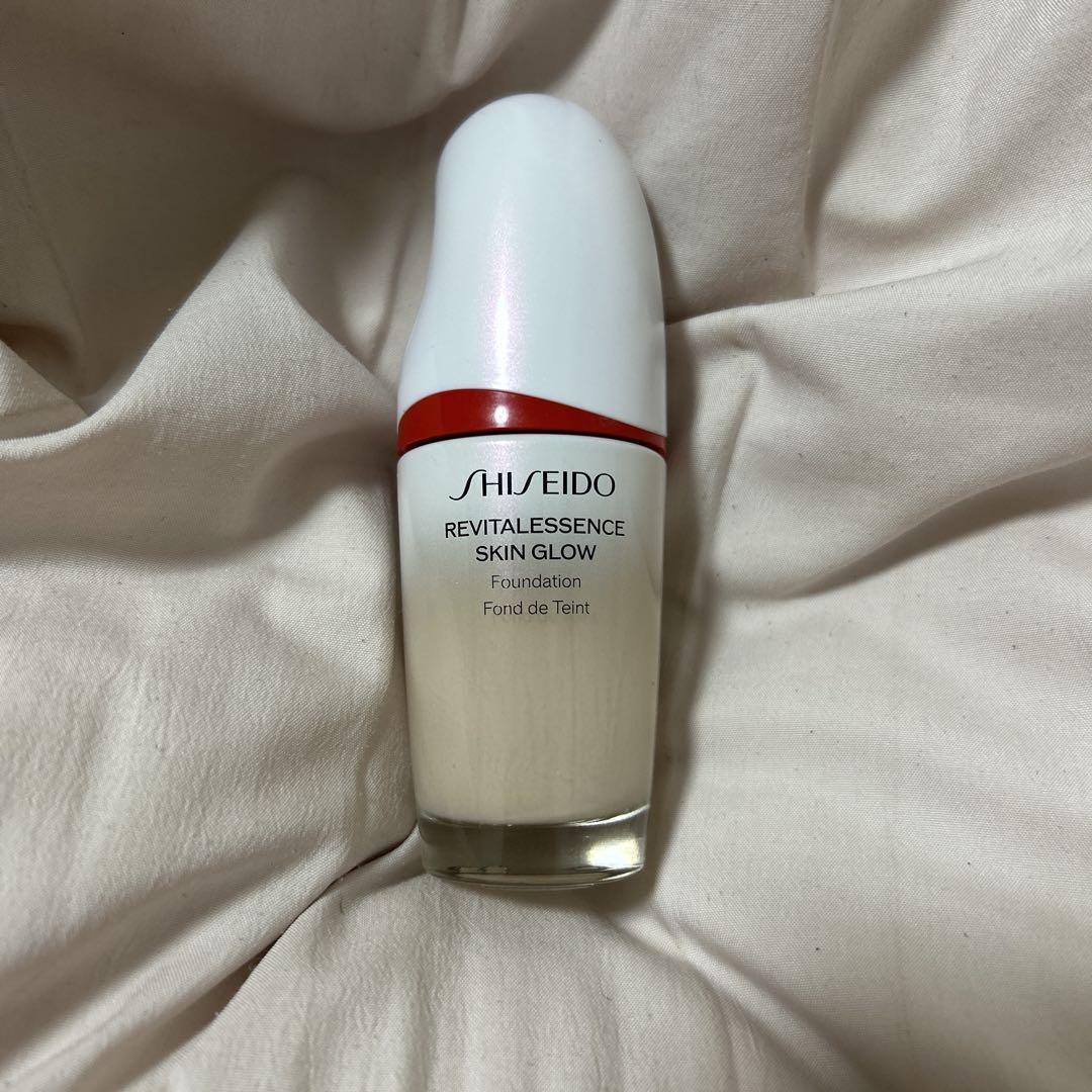 SHISEIDO エッセンス スキングロウ ファンデーション 140