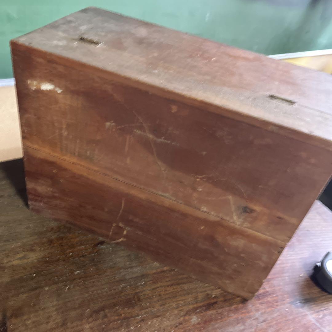 アンティーク小物入れ