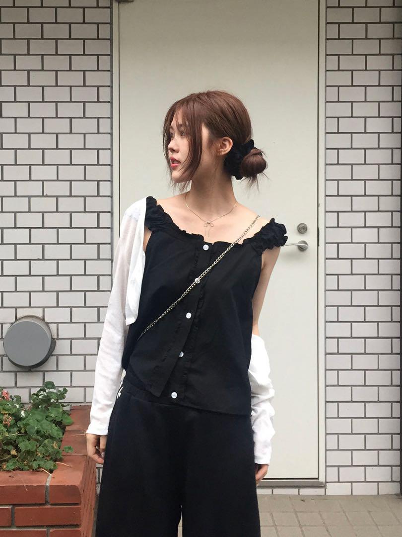 フリルショルダーノースリーブブラウスsumore