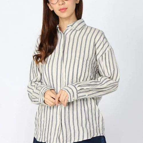 ヤヌーク Yanuk ブラウス シワ加工シャツ メルカリ