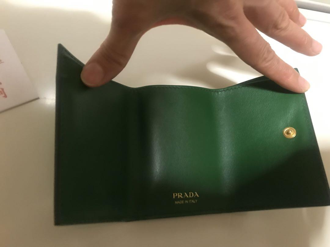 PRADA 三つ折り財布 グリーン