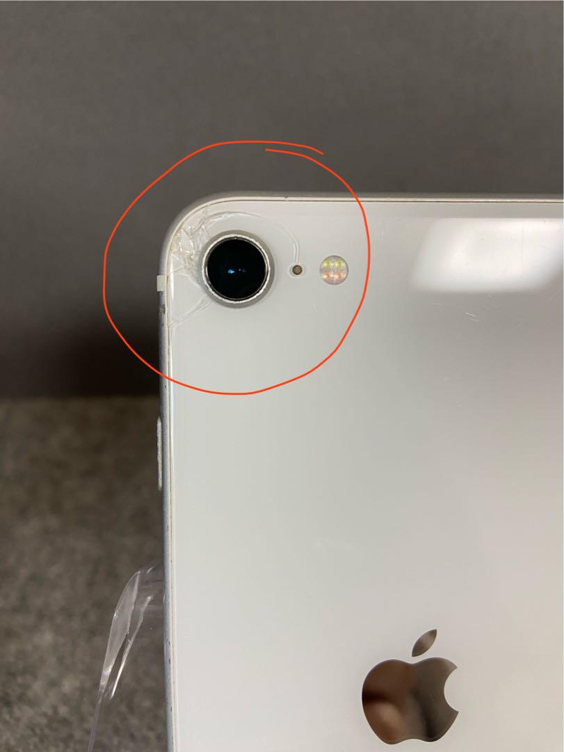 simフリー　iPhoneSE 第2世代　64GB ホワイト色　裏面割れ
