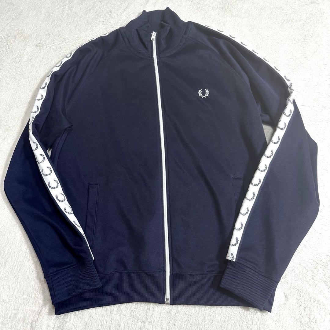★極美品★フレッドペリー　トラックジャケット　ロゴデザイン ネイビー L メンズ