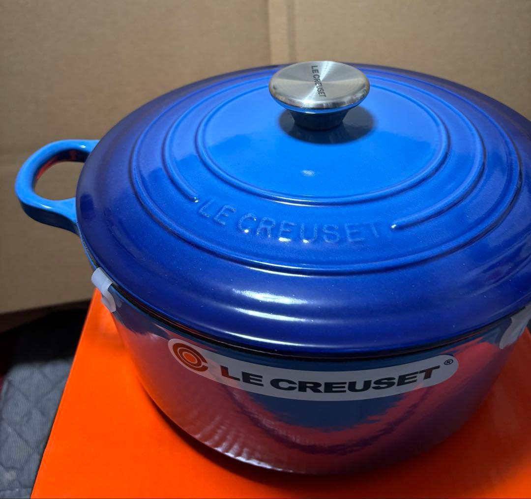アズールブルーLE CREUSET