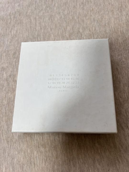 人気超歓迎 メゾンマルジェラ 2つ折り財布 ブラウン 新品 zR23f-m35456934484 Maison Margiela 最新作格安