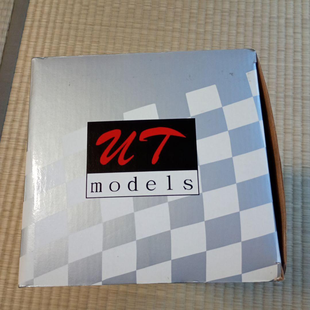 ut models・1/18 Porsche 911 GT2