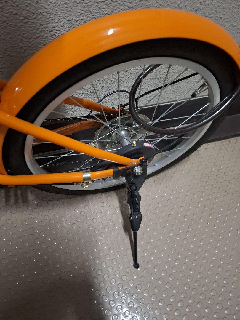 オレンジ 折りたたみ自転車 サイドスタンド付き