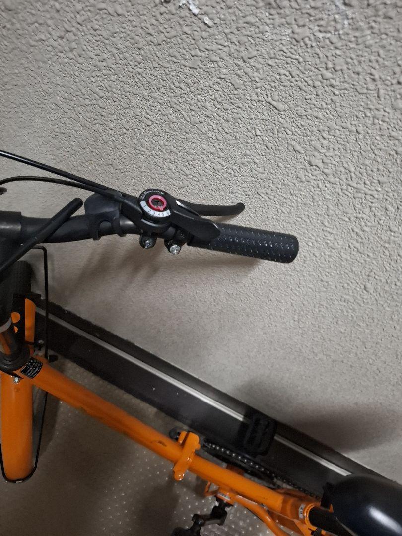 オレンジ 折りたたみ自転車 サイドスタンド付き
