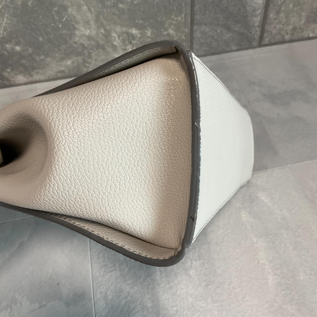 【美品】CHARLES＆KEITH チャールズ＆キース　トートバッグ　レディース