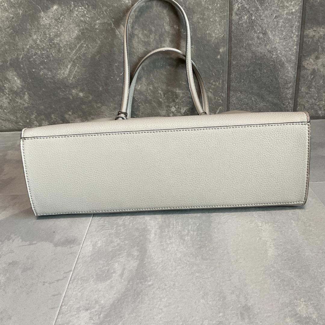 【美品】CHARLES＆KEITH チャールズ＆キース　トートバッグ　レディース