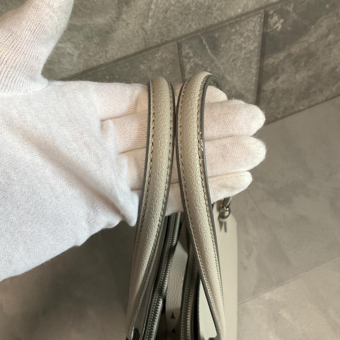 【美品】CHARLES＆KEITH チャールズ＆キース　トートバッグ　レディース
