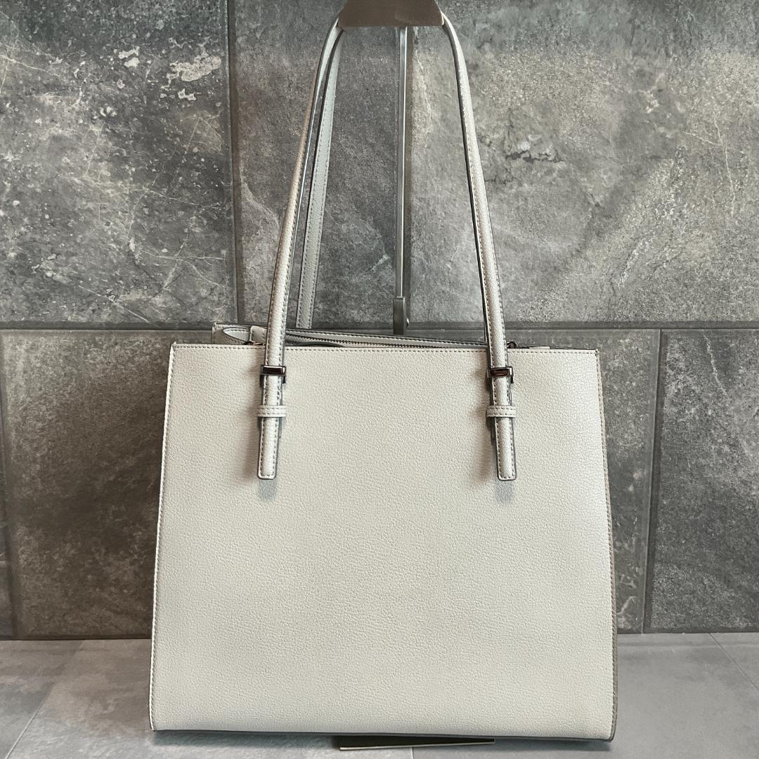 【美品】CHARLES＆KEITH チャールズ＆キース　トートバッグ　レディース