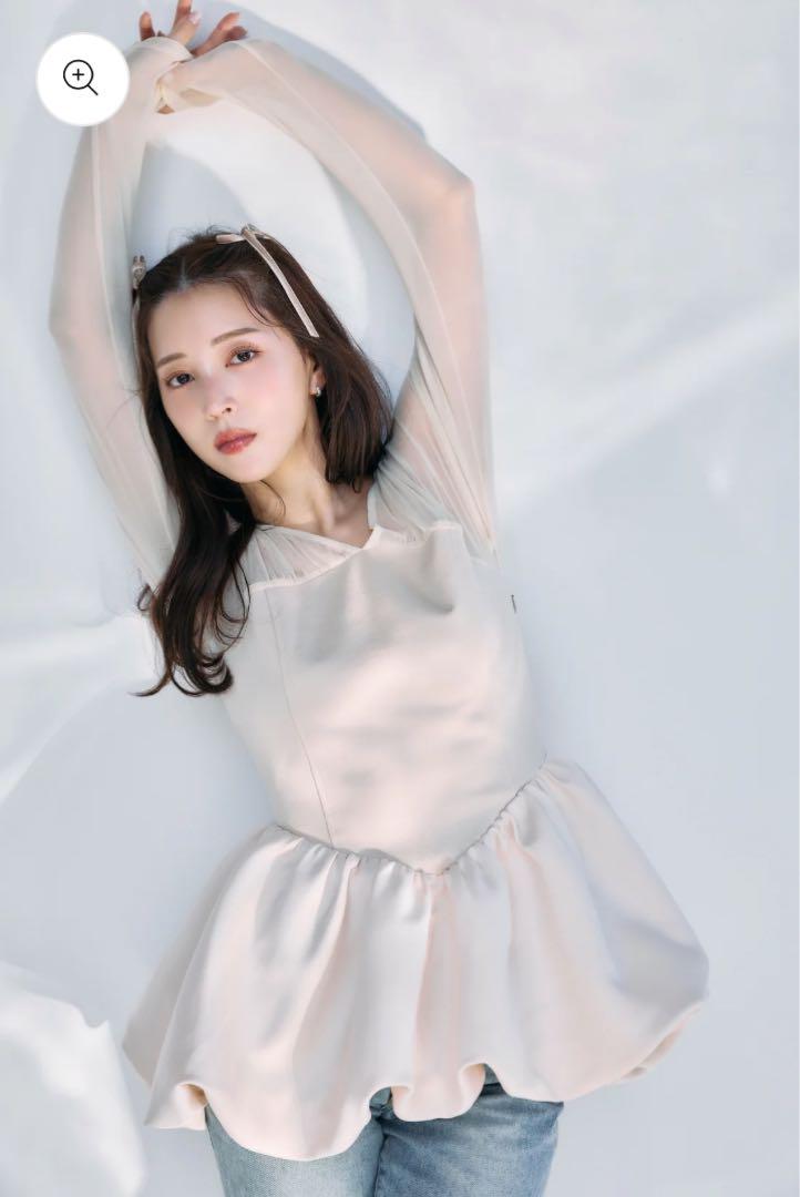 美品 ビスチェドッキングバルーントップス ポローラ polaure アイボリー