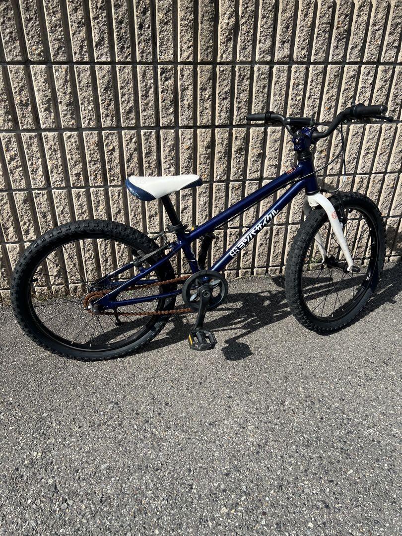 ヨツバサイクル 20インチ キッズバイク ネイビー