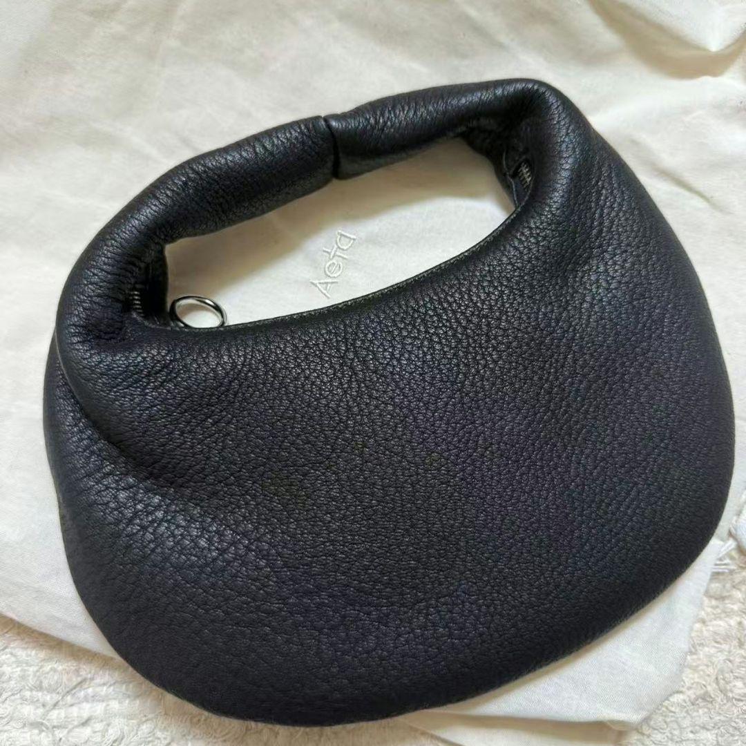 Aeta アエタ ラウンドワンショルダーM ハンドバッグ 黒 Aeta (アエタ) ROUND ONE SHOULDER：M / ラウンドワンショルダーM