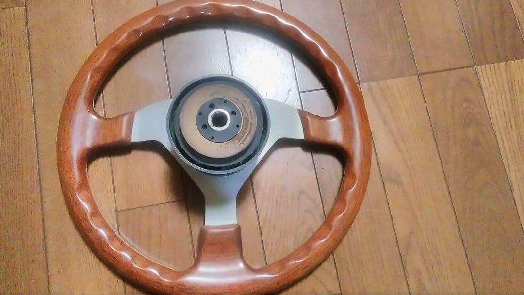 SK。モモ MOMO ウッドステアリング