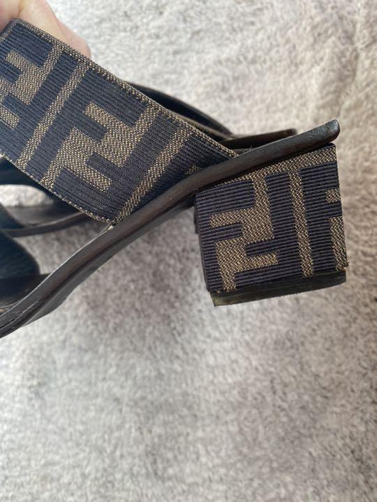 FENDI サンダル　ズッカ柄　ブラック FENDI - FENDI フェンディ/ズッカ柄サンダル/Aランク/09【中古