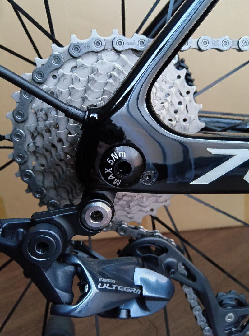 785 HUEZ