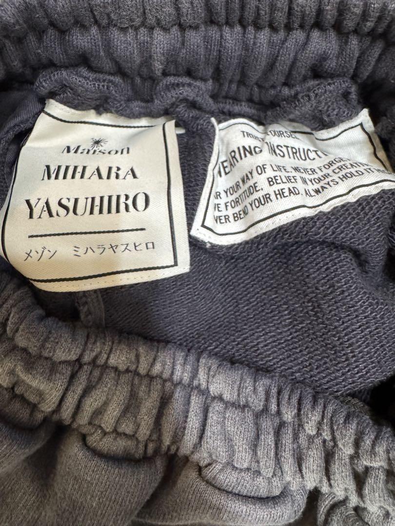 ミハラヤスヒロ　ステッカースウェットパンツ Maison MIHARA YASUHIRO ONLINE STORE（ミハラヤスヒロ