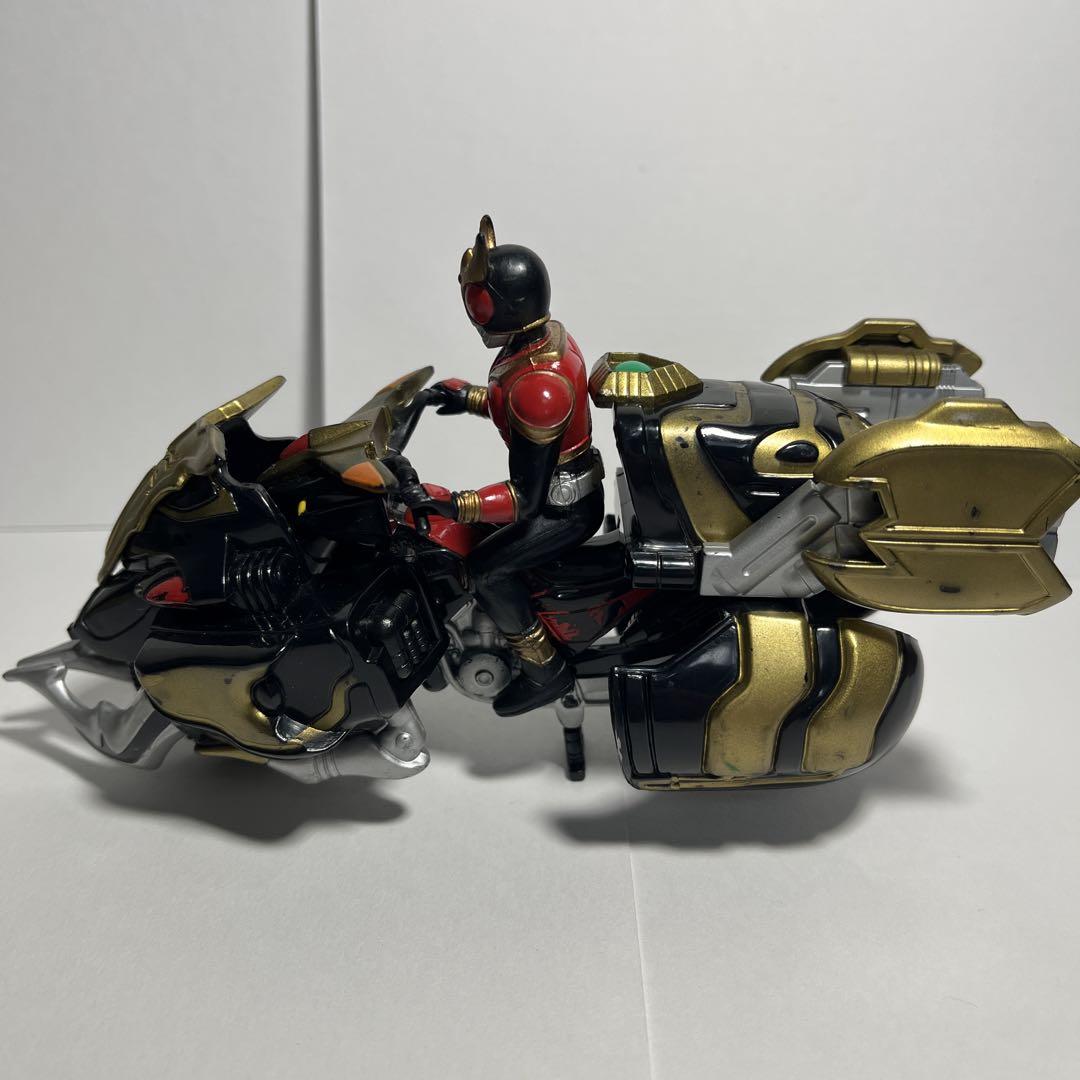 仮面ライダー クウガ　フィギュア　バイク