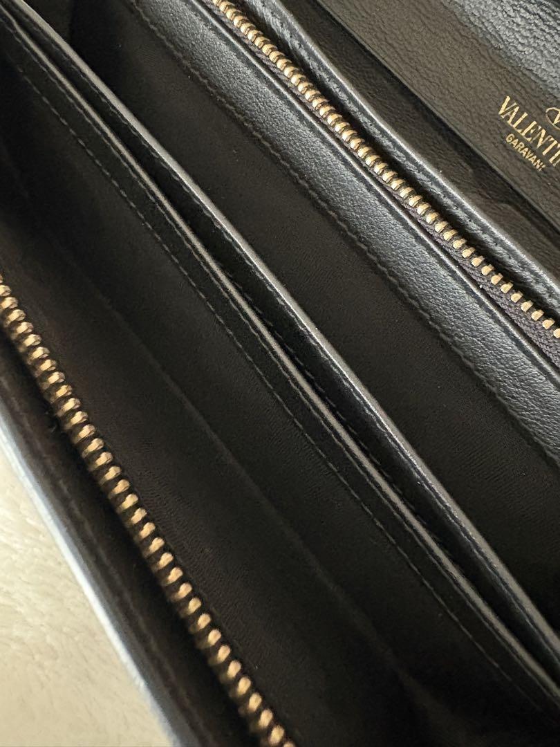 ！！ さま専用　VALENTINO スタッズ付きブラック長財布ストラップ付き