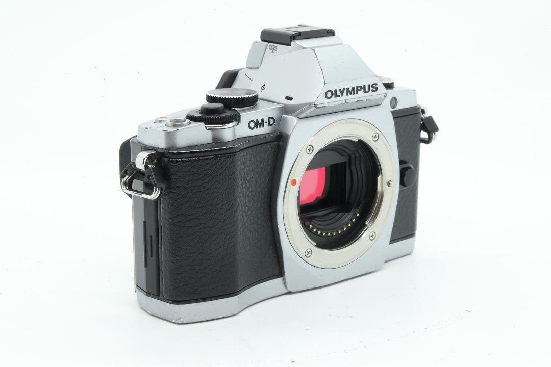 【N2319】 OLYMPUS OM-D E-M5 シルバー