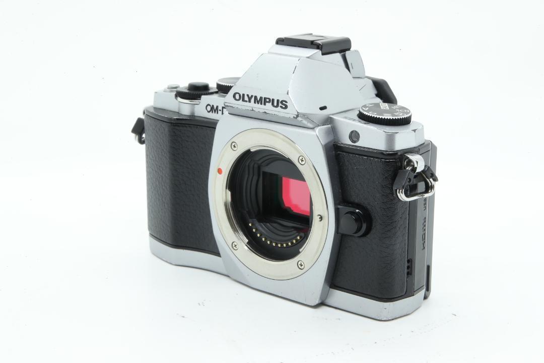 【N2319】 OLYMPUS OM-D E-M5 シルバー