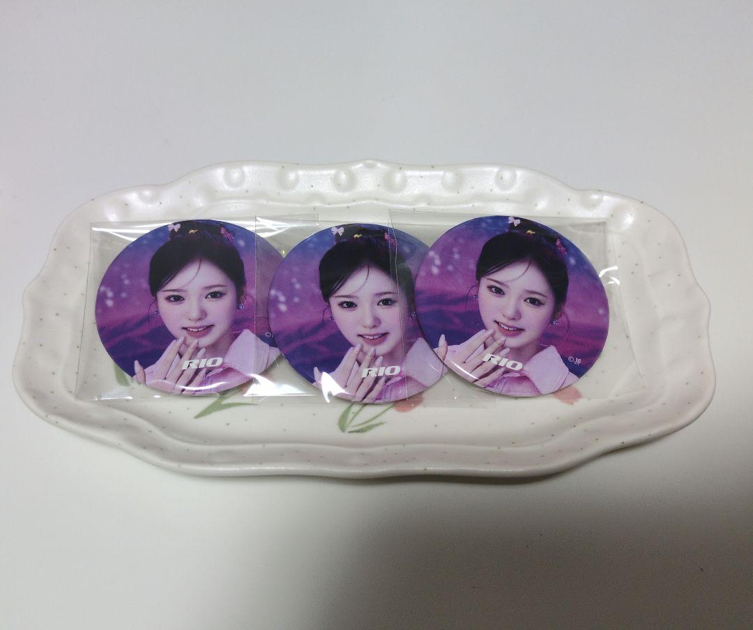 NiziU リオ トレカ・ 缶バッジ等 まとめ売り NiziU リオ トレカ・ 缶バッジ等 まとめ売り