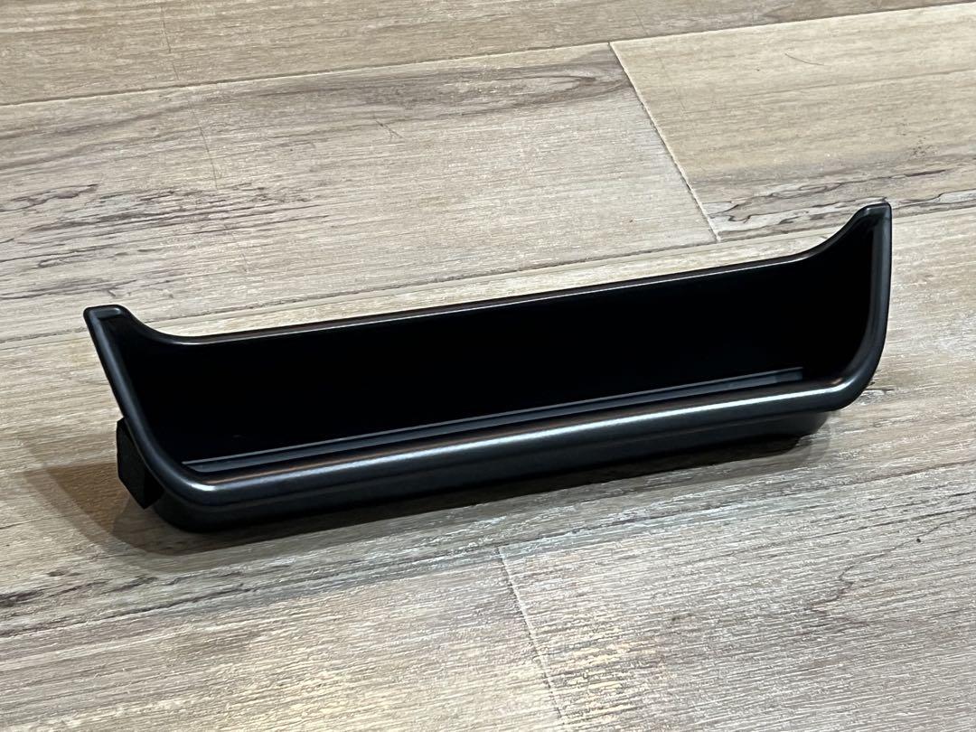 メルセデス・ベンツ Gクラス W463アシストグリップホルダー