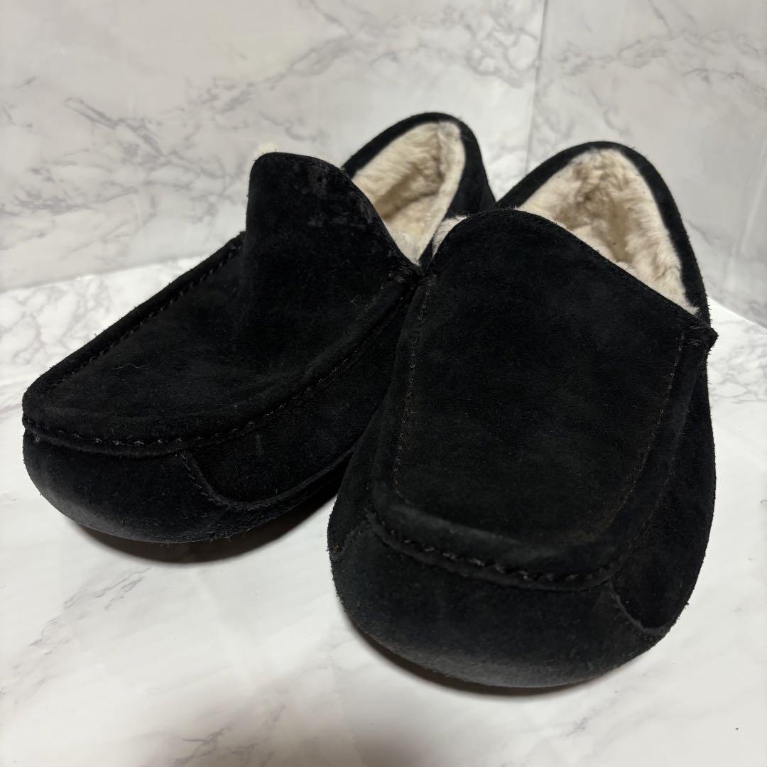UGG ブラック モカシン シューズ y073115 アグ モカシン デッキシューズ ブラック 27 - メルカリ