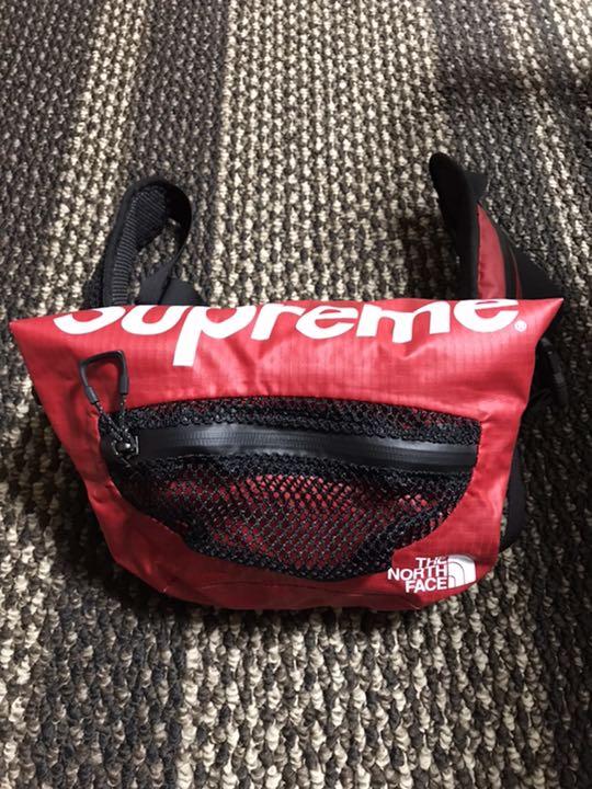 Supreme×The North Faceのショルダーバッグです。窪塚