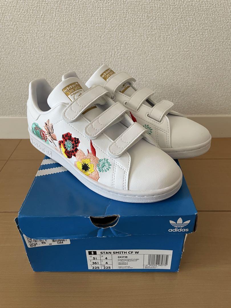 【新品未使用・箱付き】STANSMITH フラワー刺繍 スニーカー ホワイト