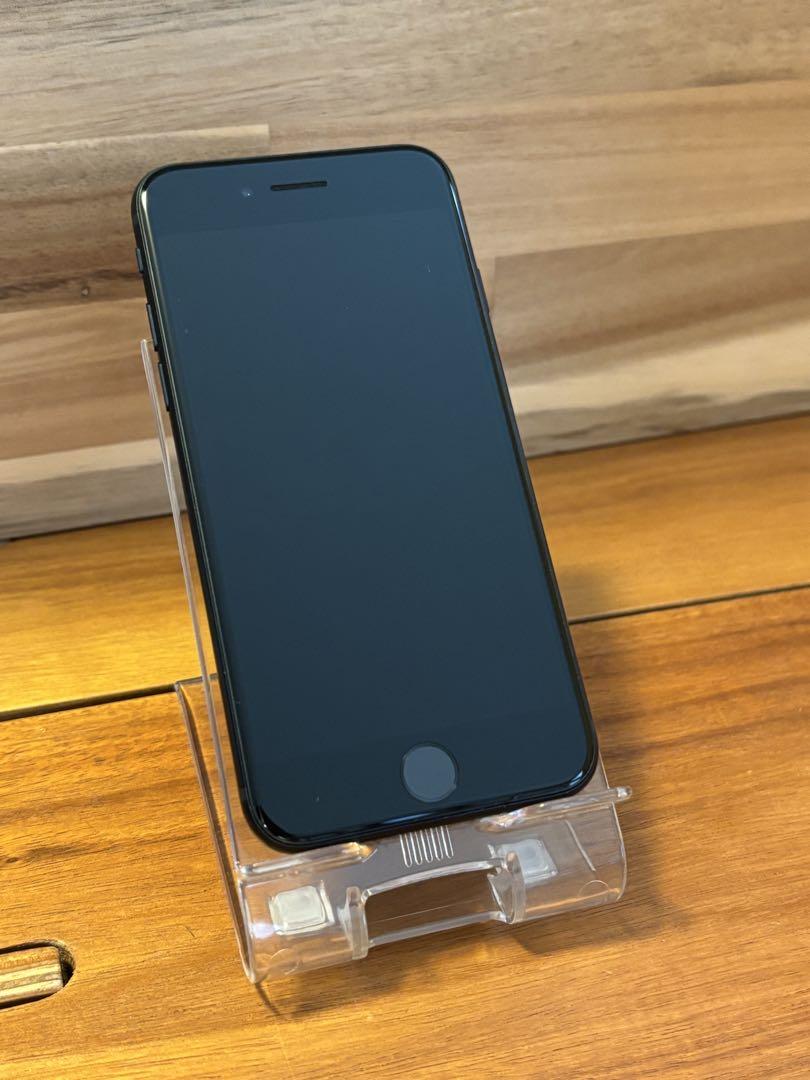 ☆美品☆iPhone SE 第3世代 (SE3) ①