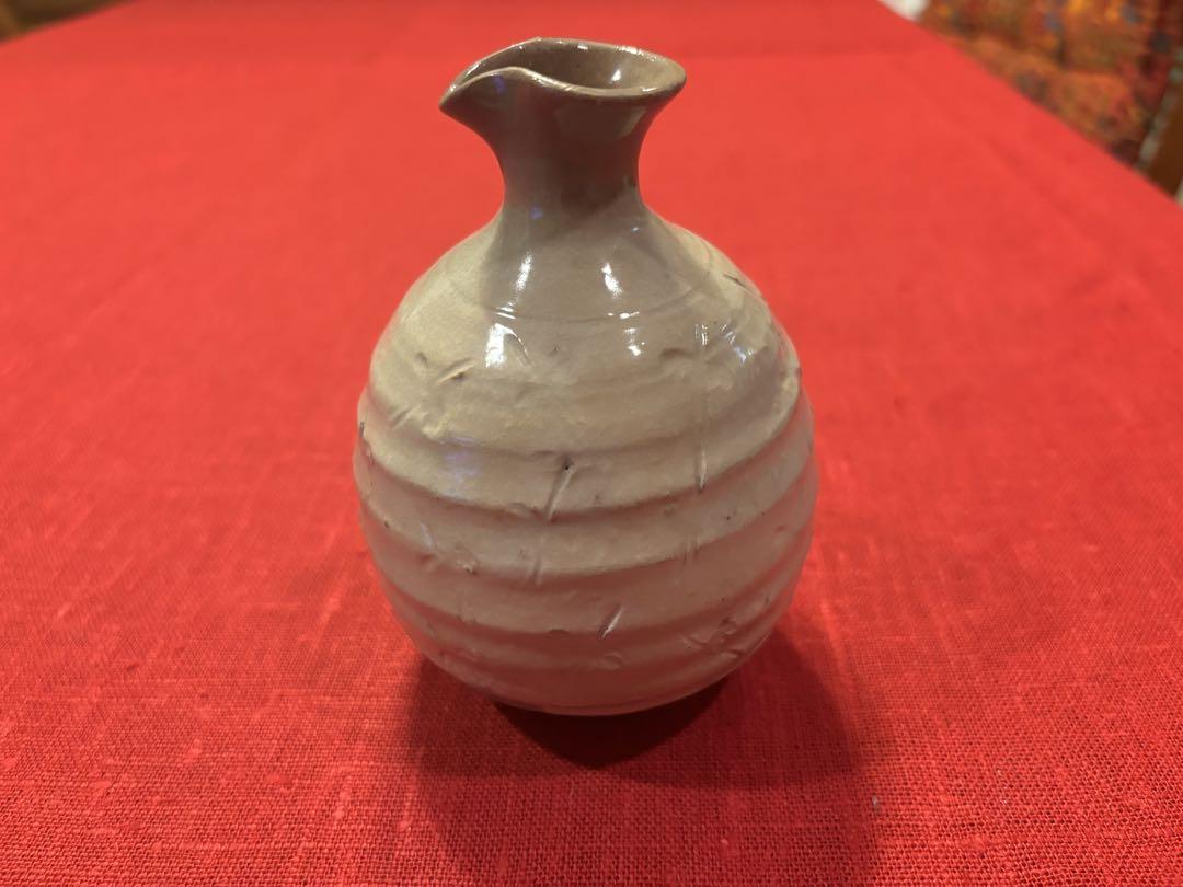まるんとした徳利やきもの