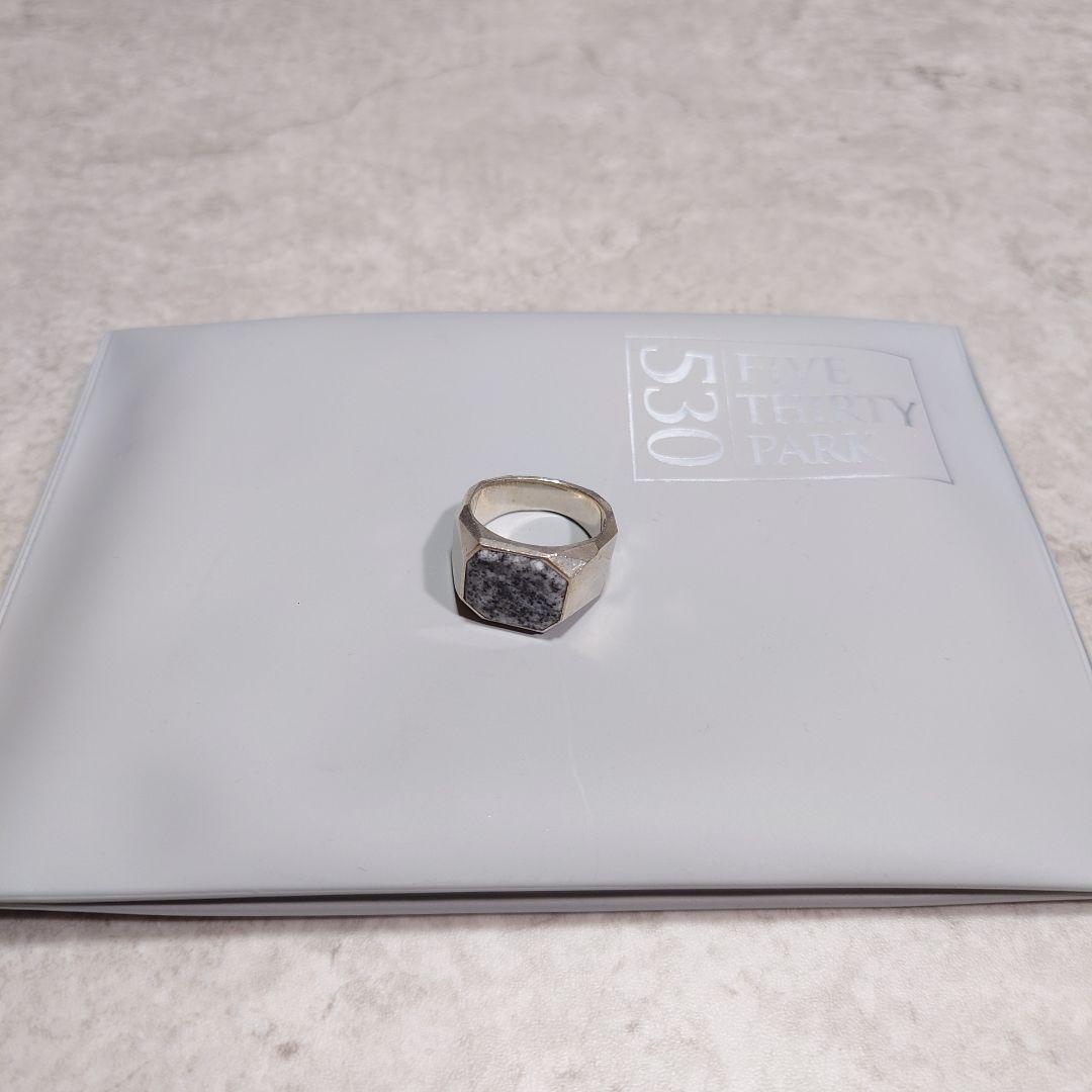 FIVE THIRTY PARK Crystal Facet Ring 庵治石