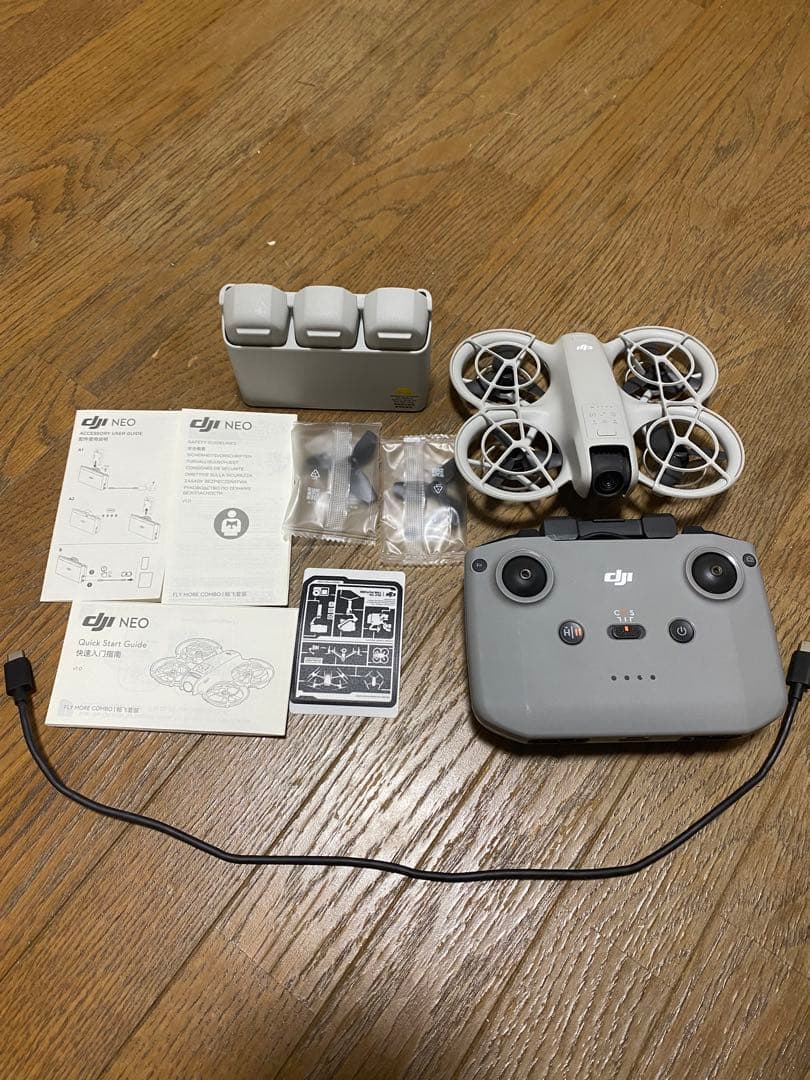 DJI NEO FLY MORE ドローン 本体とリモコン