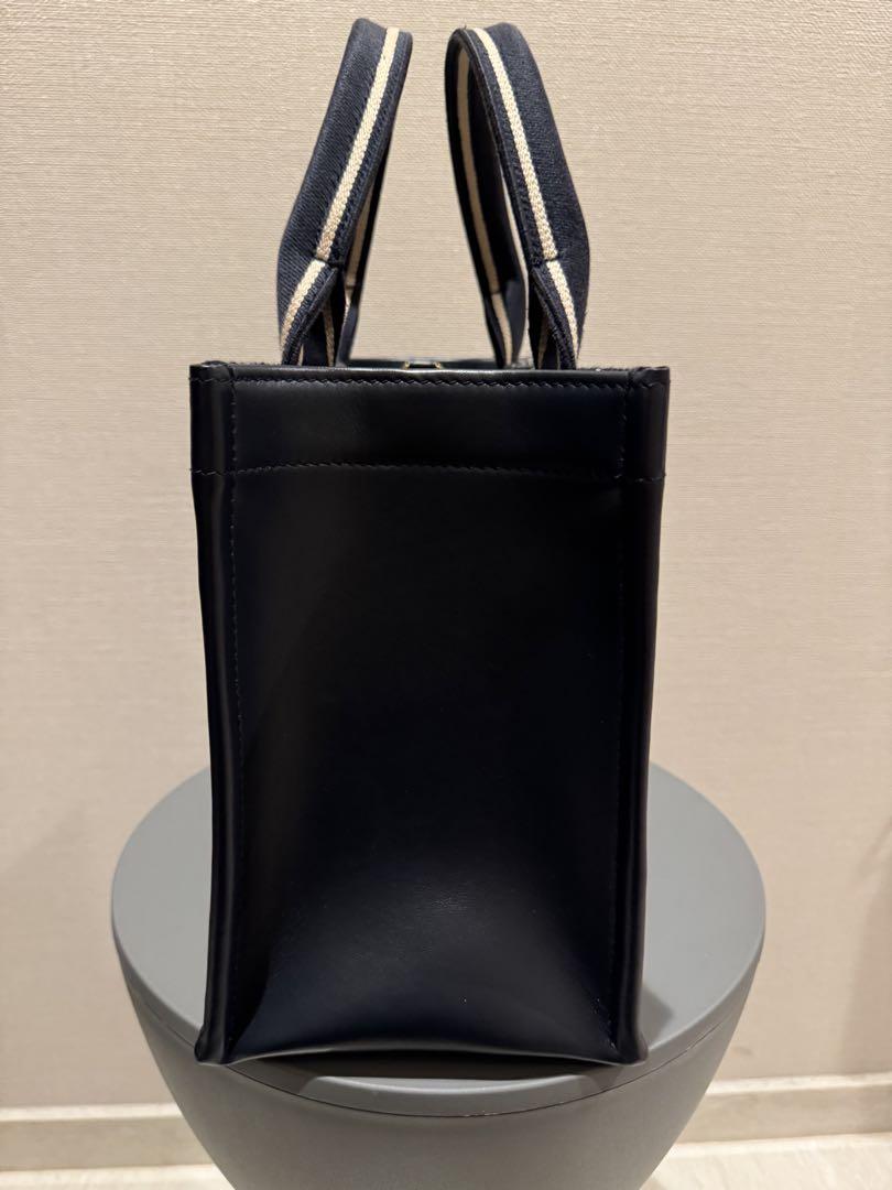 驚きの値段 Dior ブックトート ストラップ レザー＆キャンパス地 スモール バッグ