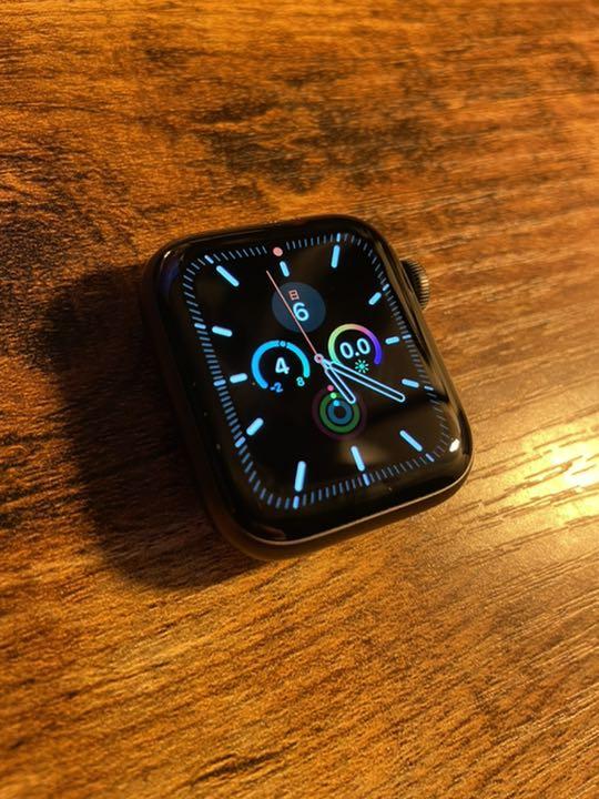 ゴールドア Apple Watch - 40mm / GPSモデル / Apple Watch Series 5の ...