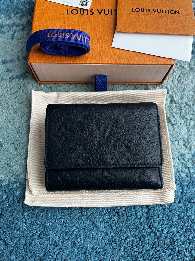 ルイヴィトン ポルトフォイユパイロット 三つ折り財布 ブラック M82556 ルイヴィトン ポルトフォイユパイロット 三つ折り財布 ブラック M82556
